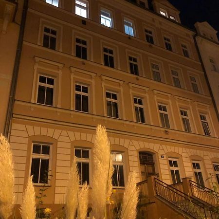 Byt S Krasnou Vyhlidkou Na Hotel Imperial Karlovy Vary Ngoại thất bức ảnh